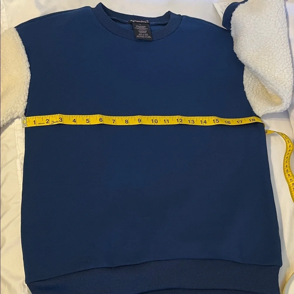 Xtraordinary Navy and Cream Crew Neck Sweater